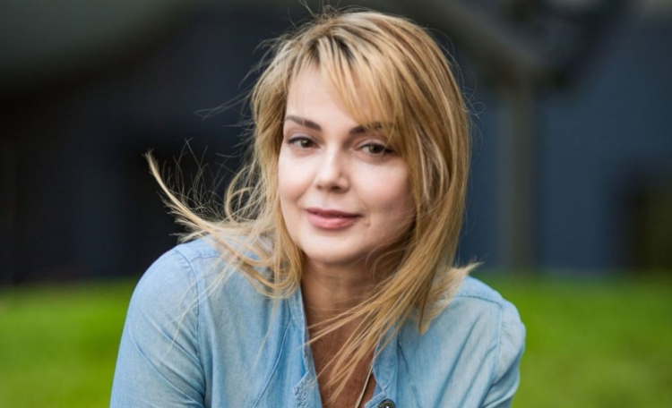 Aziralili Agnieszka Dirks 